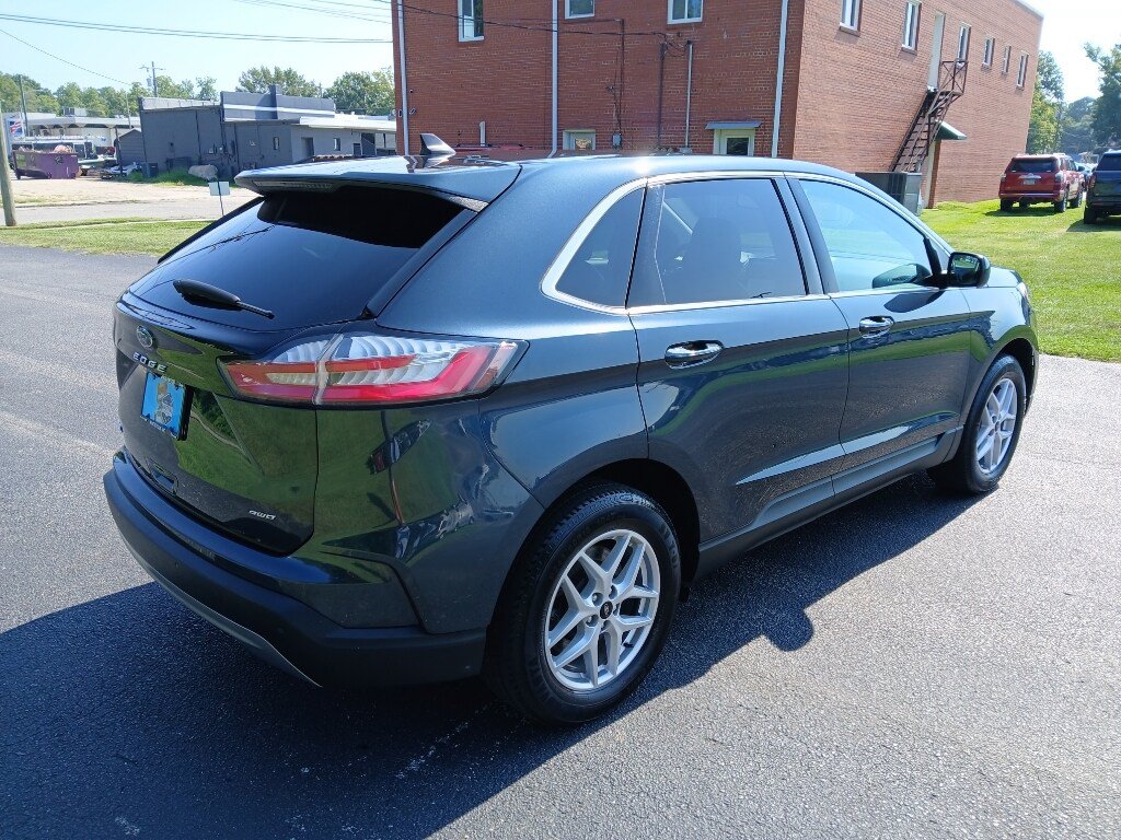 Used 2024 Ford Edge SEL AWD/4WD image 3