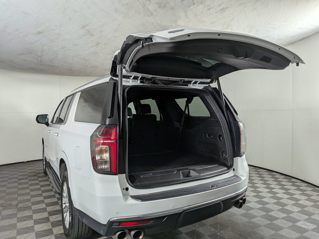 Used 2023 Chevrolet Suburban Premier AWD/4WD image 9