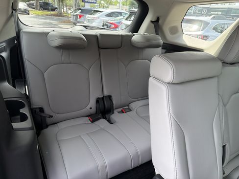 Used 2025 Honda Pilot Touring image 33
