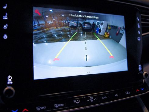 Used 2024 Jeep Wagoneer 4WD w/ Premium Group I image 23