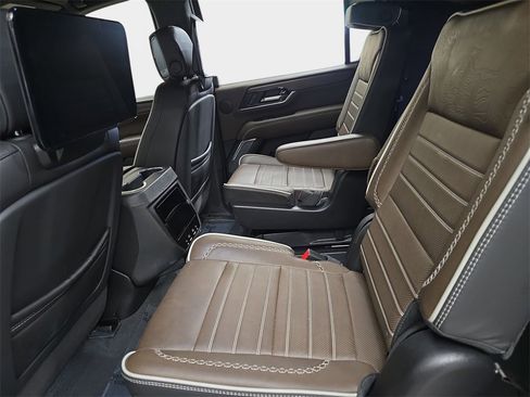 Used 2025 GMC Yukon XL Denali Ultimate image 17