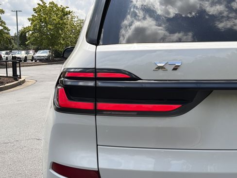 Used 2024 BMW X7 M60i w/ Climate Comfort Package AWD/4WD image 41