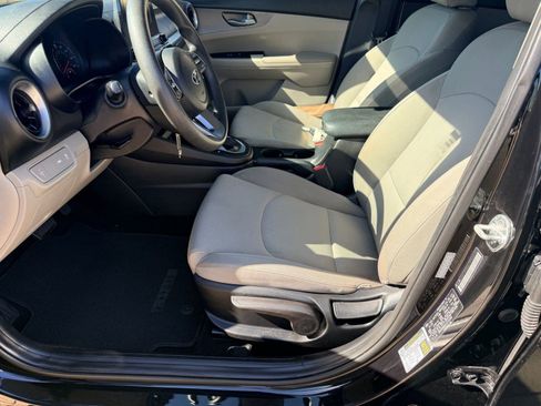 Used 2020 Kia Forte LXS image 5