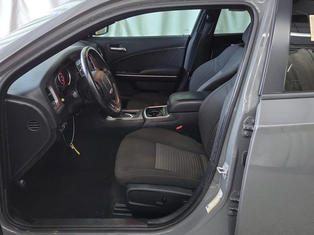 Used 2023 Dodge Charger SXT RWD image 7