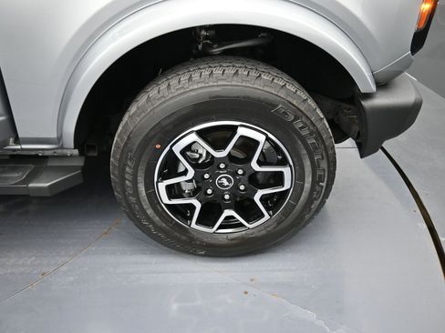 Used 2021 Ford Bronco Outer Banks image 24