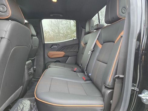 New 2025 GMC Canyon AT4 w/ Nightfall Edition image 19