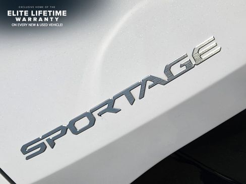 Used 2025 Kia Sportage SX FWD image 6