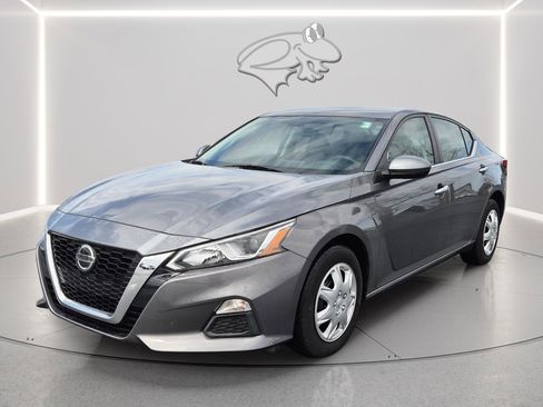 Used 2020 Nissan Altima 2.5 S image 1