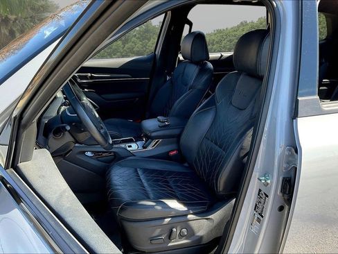 Used 2023 Kia Telluride EX X-Line image 21