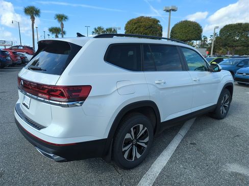 New 2026 Volkswagen Atlas SE image 6
