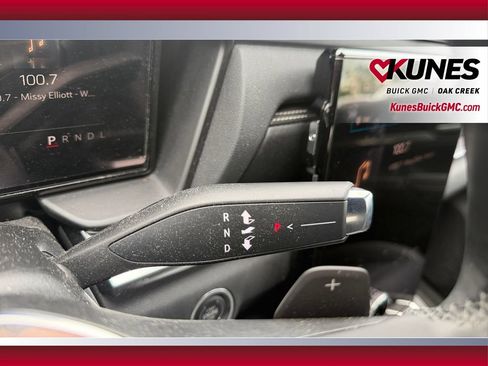 Used 2025 GMC Terrain Elevation w/ Elevation Premium Package AWD/4WD image 12