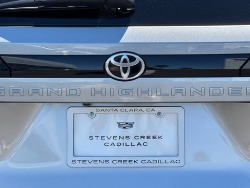Used 2025 Toyota Grand Highlander FWD image 48