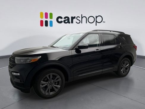 Used 2023 Ford Explorer XLT w/ Equipment Group 202A AWD/4WD image 1