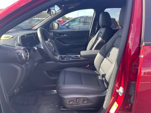 Used 2026 Chevrolet Equinox LT w/ Convenience Package II AWD/4WD image 11