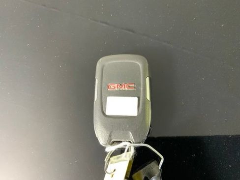 Used 2019 GMC Sierra 1500 AT4 w/ AT4 Premium Package AWD/4WD image 42