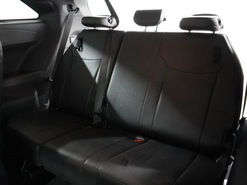 Used 2024 Toyota Sienna XSE w/ XSE Premium Package FWD image 24
