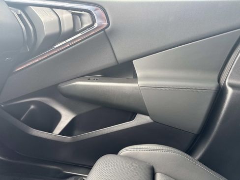 Used 2025 BMW X3 xDrive30i w/ Premium Package image 23