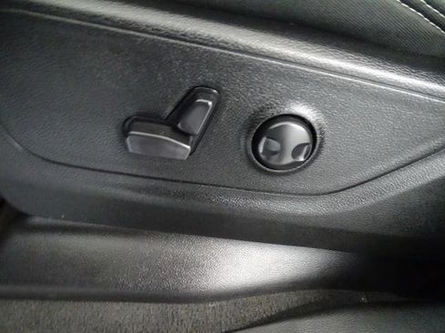 Used 2024 RAM 1500 Big Horn AWD/4WD image 3