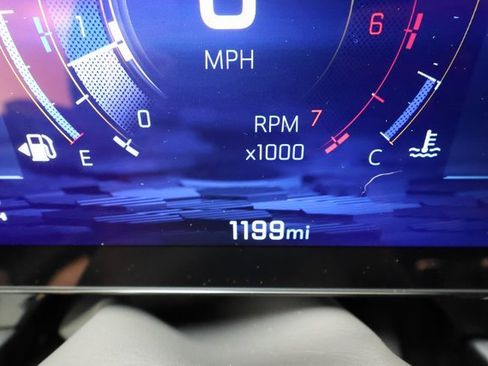 Used 2025 Chevrolet Suburban High Country image 14