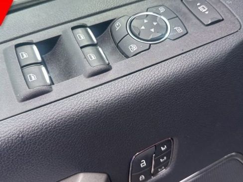 Used 2022 Ford F250 Platinum AWD/4WD image 8