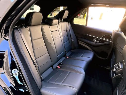 Used 2025 Mercedes-Benz GLE 350 4MATIC image 18