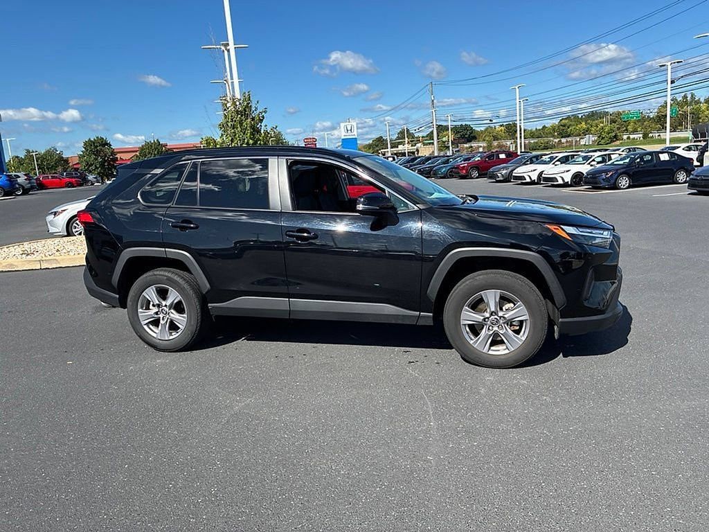 Certified 2025 Toyota RAV4 XLE AWD/4WD image 5