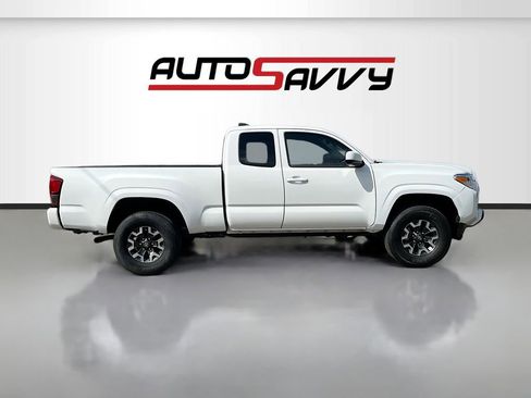 Used 2023 Toyota Tacoma SR image 8