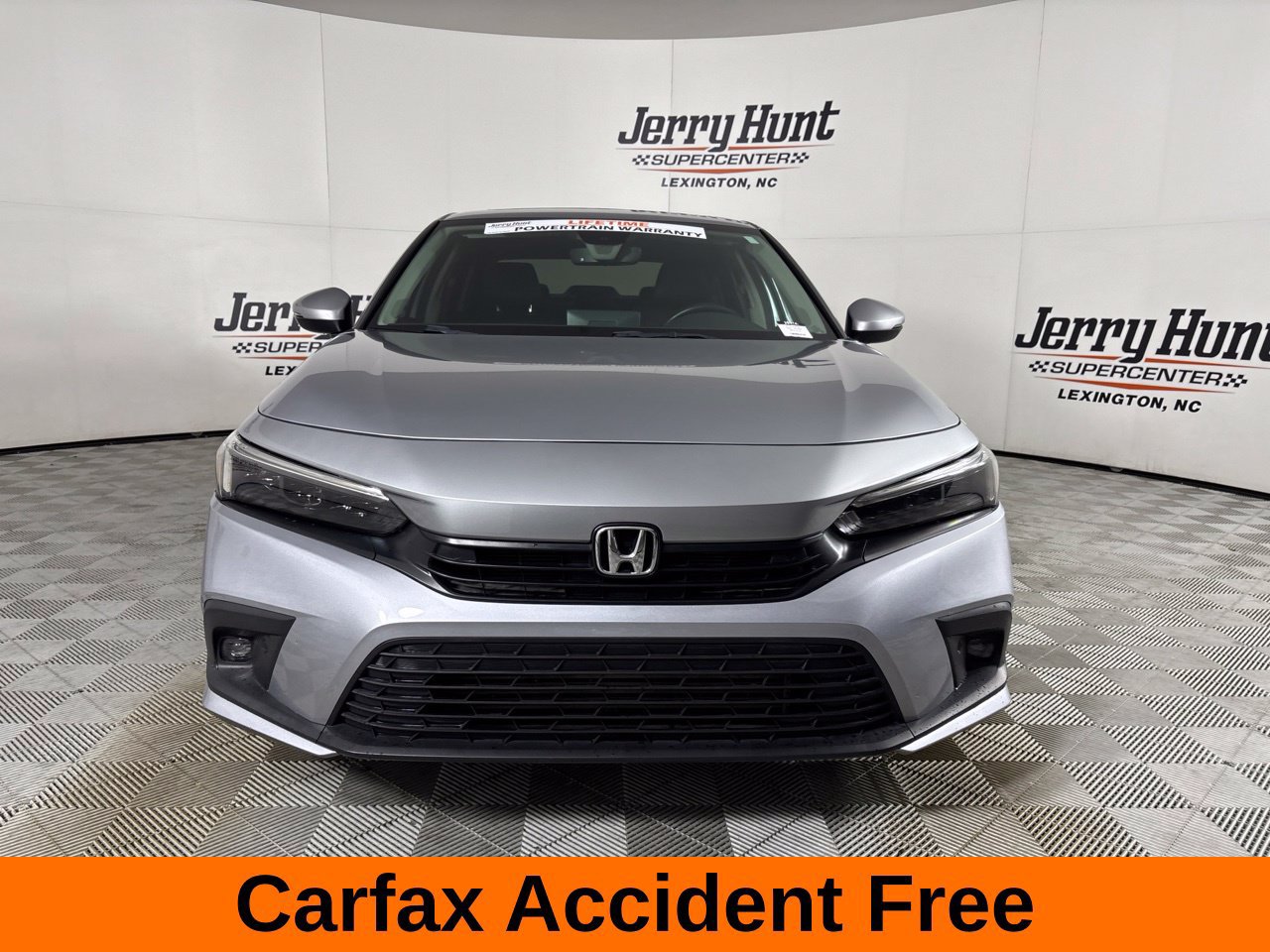Used 2024 Honda Civic Touring image 3