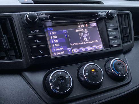 Used 2016 Toyota RAV4 LE image 32