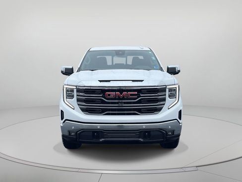 New 2026 GMC Sierra 1500 SLT w/ SLT Premium Plus Package image 11