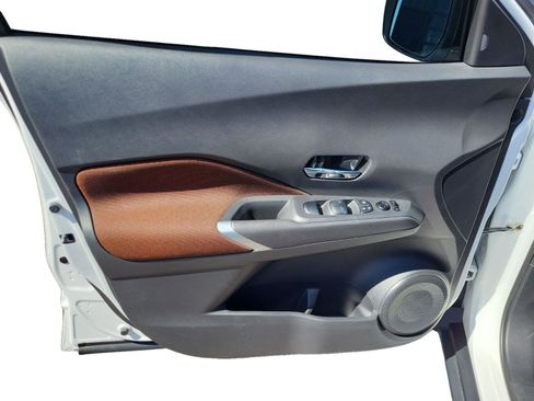 Used 2021 Nissan Kicks SR FWD image 9