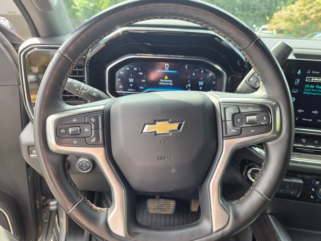 Used 2025 Chevrolet Silverado 2500 LTZ w/ LTZ Premium Package AWD/4WD image 14