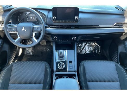 Used 2022 Mitsubishi Outlander ES image 15