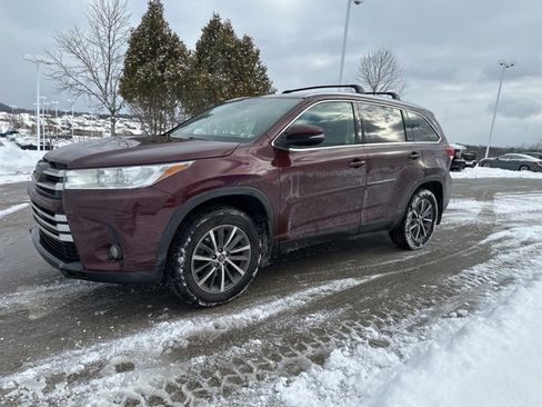 Used 2019 Toyota Highlander XLE image 5