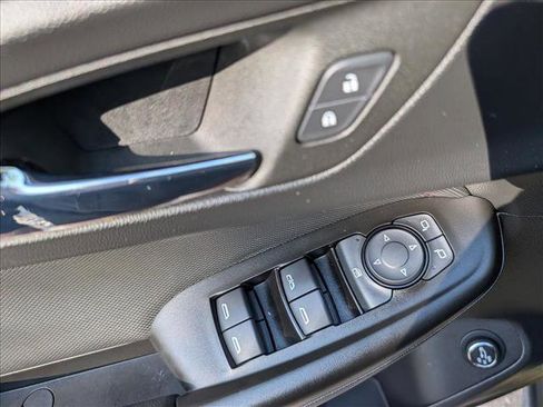 Used 2023 Chevrolet TrailBlazer RS w/ Sun and Liftgate Package FWD image 30