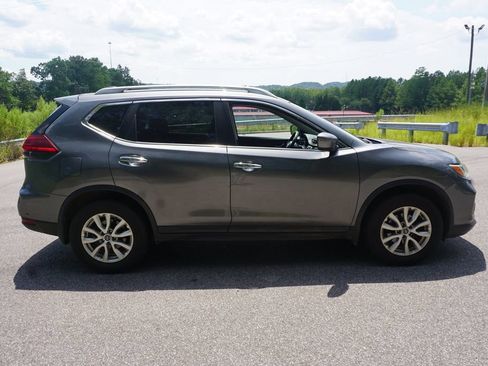 Used 2019 Nissan Rogue S w/ Special Edition Package FWD image 16