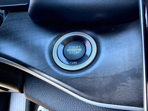 Used 2023 Jeep Grand Cherokee image 33