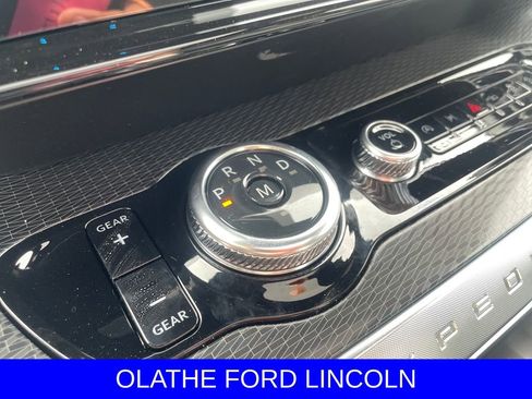 New 2026 Ford Expedition Platinum w/ Stealth Appearance Package image 19