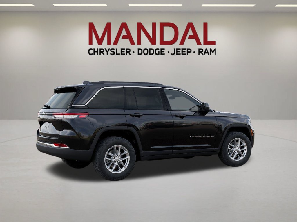 New 2026 Jeep Grand Cherokee Laredo RWD image 4