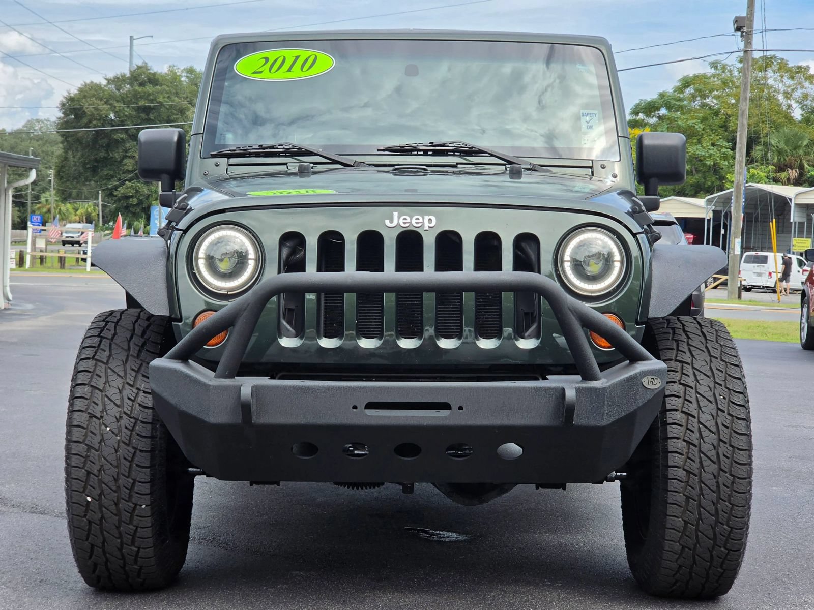 Used 2010 Jeep Wrangler Unlimited Rubicon w/ Dual Top Group AWD/4WD image 2