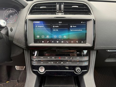 Used 2019 Jaguar F-PACE R-Sport AWD/4WD image 26
