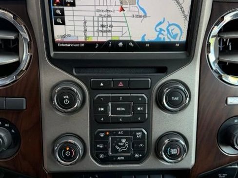 Used 2016 Ford F250 Lariat w/ Lariat Ultimate Package AWD/4WD image 21