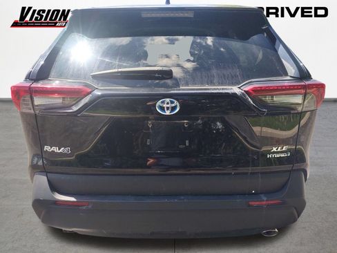 Used 2020 Toyota RAV4 XLE w/ XLE Grade Weather Package AWD/4WD image 4