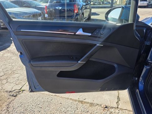 Used 2015 Volkswagen Golf SEL image 9