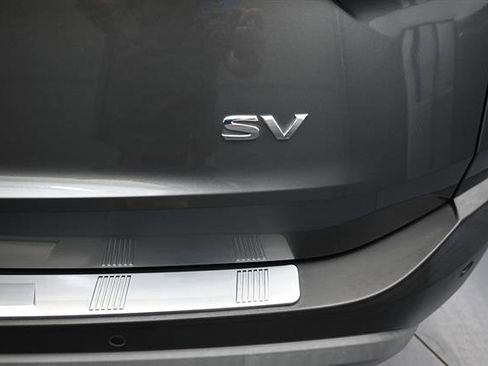 Used 2021 Nissan Rogue SV FWD image 5