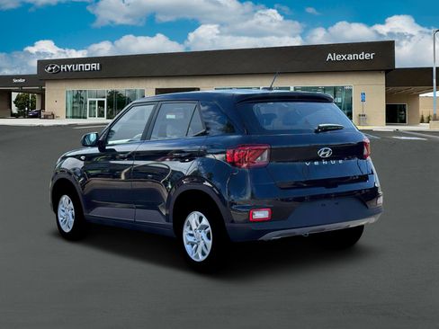 New 2026 Hyundai Venue SE image 5