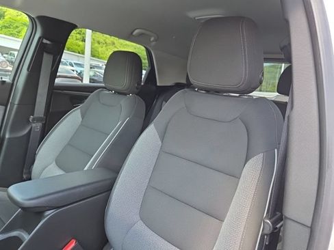 Used 2025 Chevrolet TrailBlazer LT AWD/4WD image 24