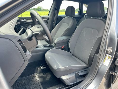 Used 2025 Volkswagen Jetta Sport FWD image 11