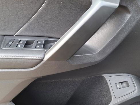 Used 2024 Volkswagen Tiguan SEL R-Line image 13