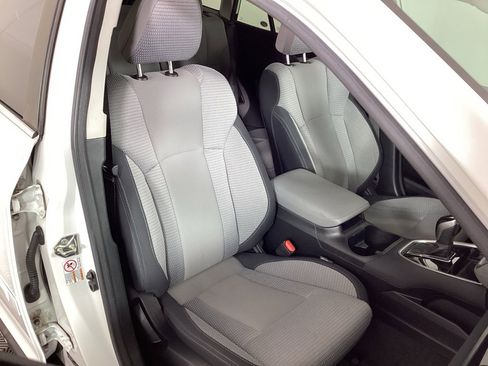 Used 2020 Subaru Outback Premium image 7